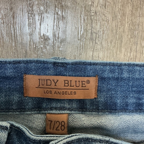 Judy Blue‎ Womens Jeans Size 7/28 Flare Crop Frayed Hem Medium Wash Denim Casual - Picture 4 of 9
